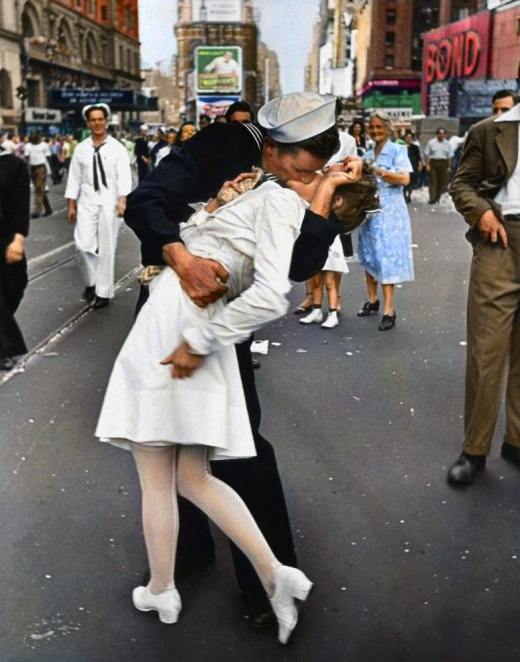 dia-dos-namorados beijo soldado na segunda guerra com uma enfermeira