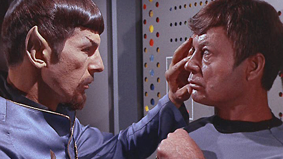 Spock fazendo o mind meld