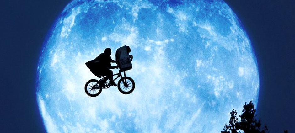 ET bicicleta voando lua