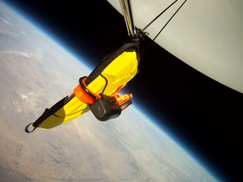 100000 pés - Uma queda que não destrói um iPad