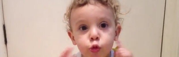 Cabeça, olho e bocheca - YouTube Padawan já pode ser assistente do Dexter