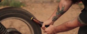 100 maneiras de abrir uma garrafa de cerveja