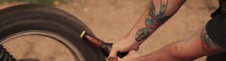 100 maneiras de abrir uma garrafa de cerveja