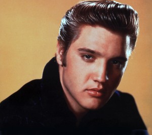 A primeira música que o Padawan escutou dentro do carro Elvis Presley