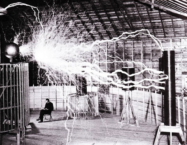 Nikola Tesla – Túnel do Tempo