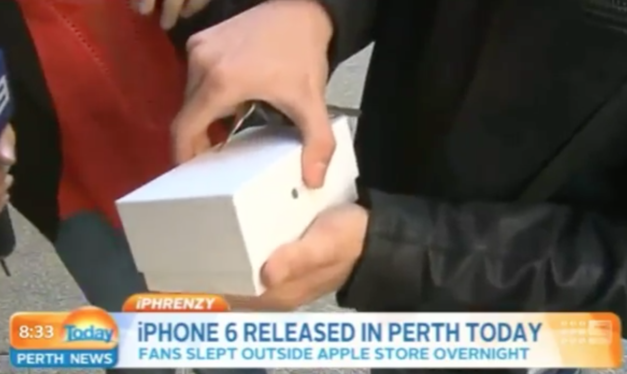 E o primeiro iPhone 6 vendido no mundo tenta se matar....