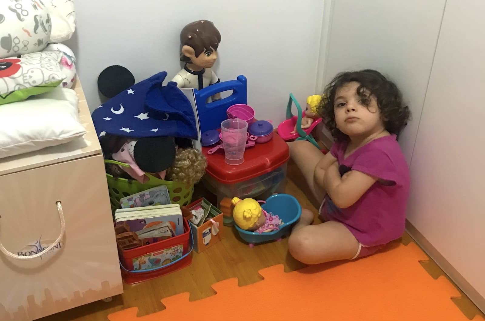 criança emburrada
